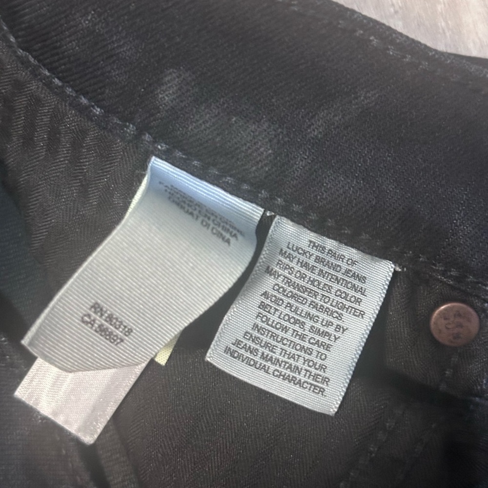 Lucky Brand Sienna Cigarette blk distress jeans 2/26 - Picture 7 of 7